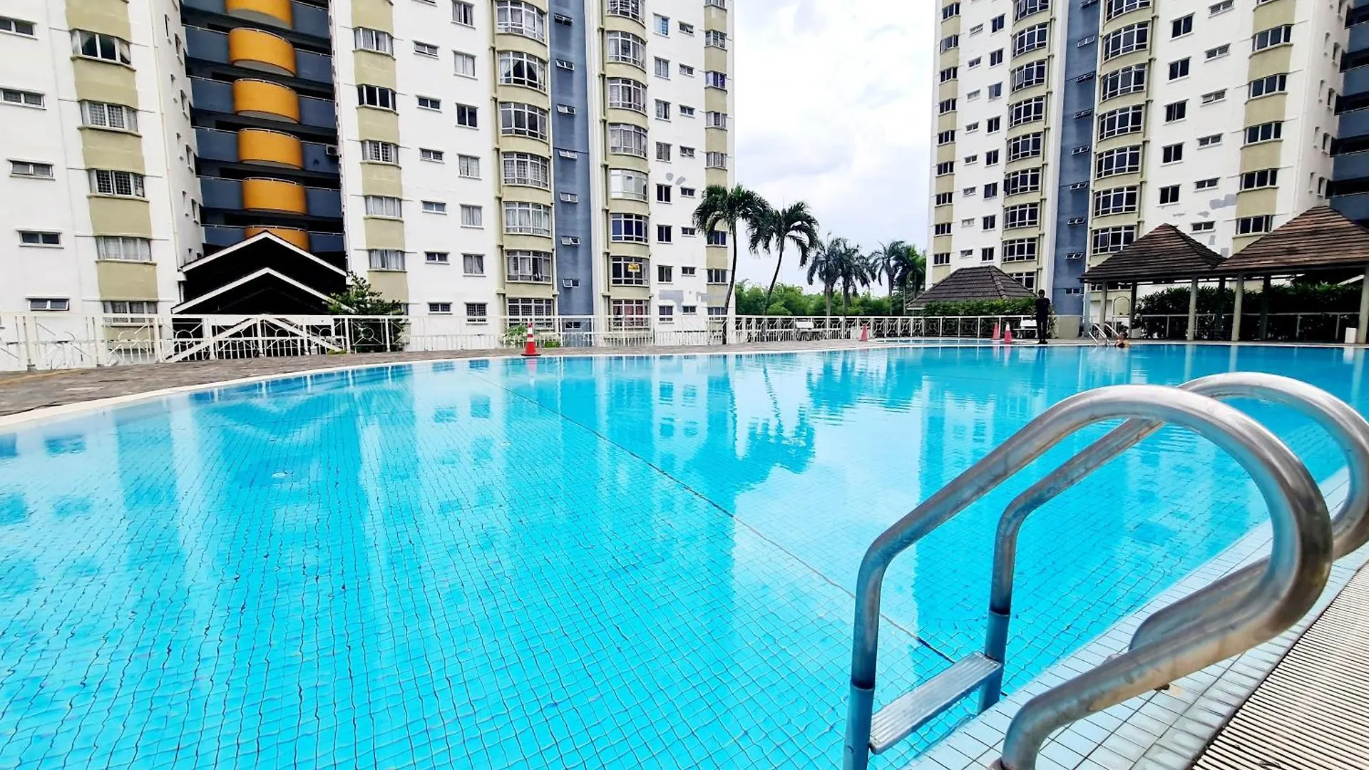 9 Guest 3 Room Sri Petaling Night Market Bkt Jalil Pavilion Jalil Stadium Sport Center Imu Tbs Station Kuala Lumpur