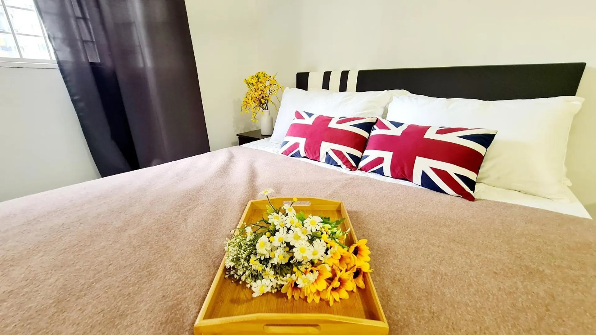 9 Guest 3 Room Sri Petaling Night Market Bkt Jalil Pavilion Jalil Stadium Sport Center Imu Tbs Station Kuala Lumpur 0*,  Malaysia